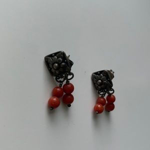 Floral beaded earrings